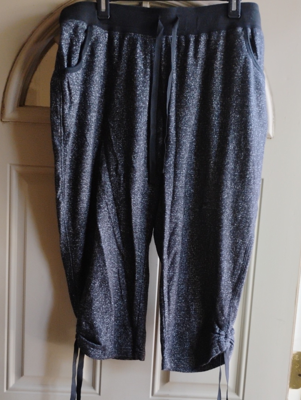 Bobbie Brooks Black & Gray Plus-Size Capris